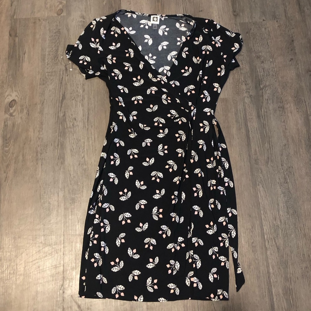 Anne Klein printed faux wrap dress with tie detail size 12